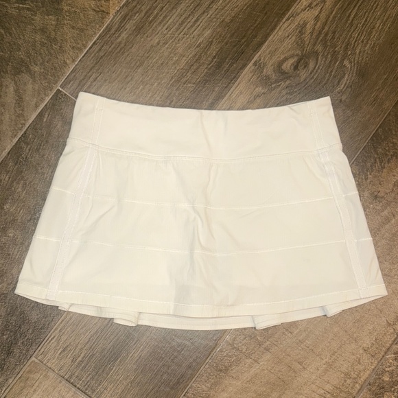 lululemon athletica Pants - Lululemon Pace Rival Mid-Rise Skirt